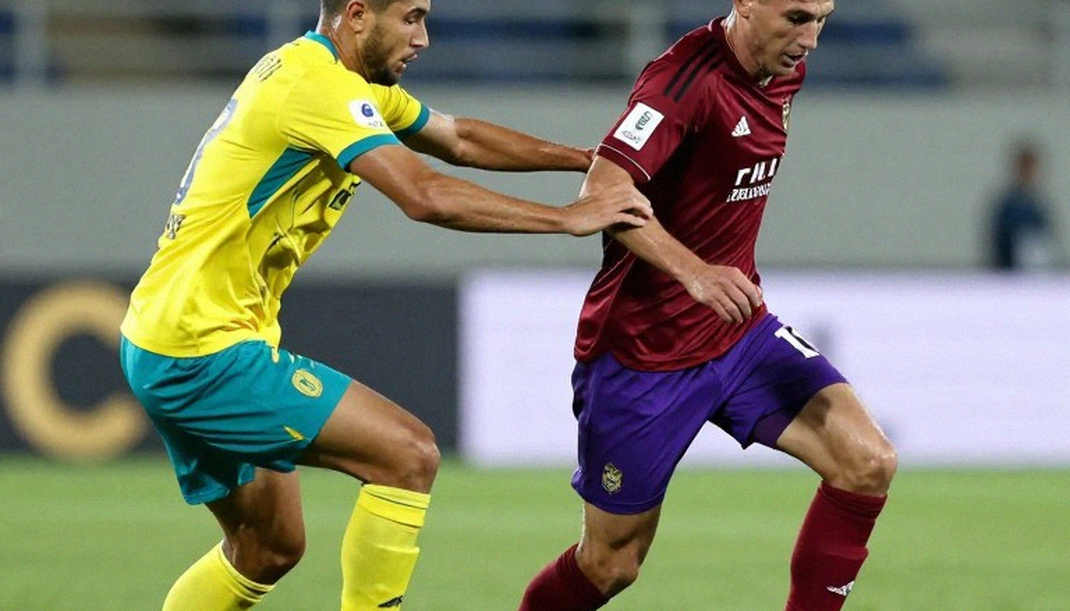 Barcelona và Racing Santander: Đường cao tốc không có lan can