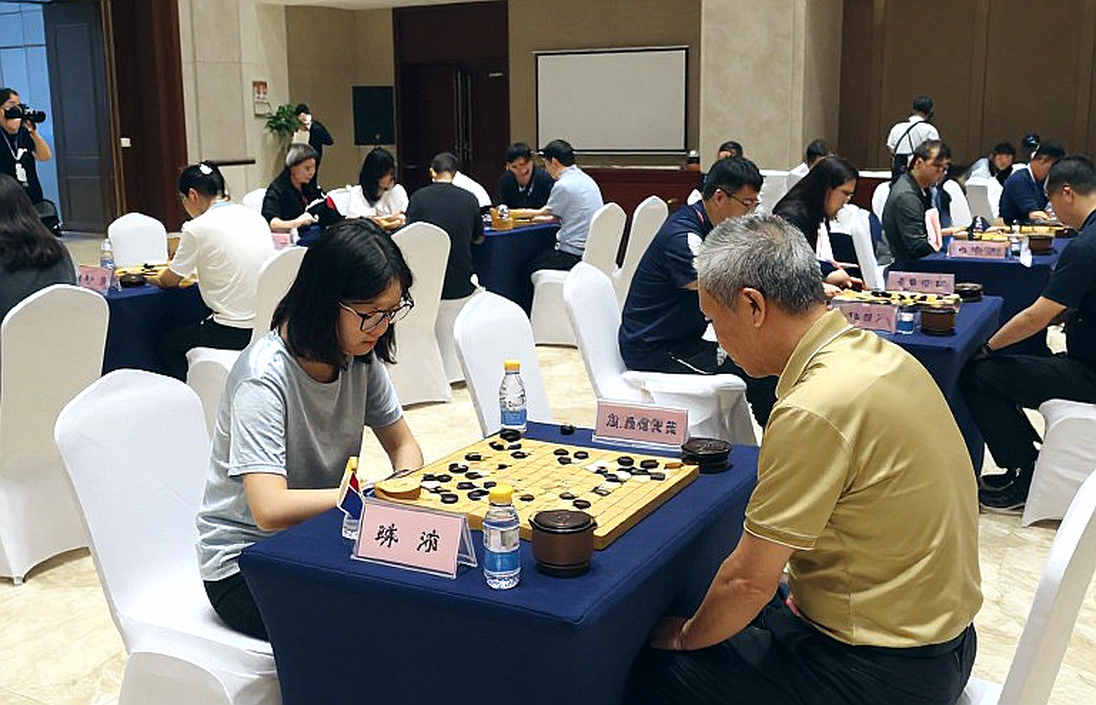 FIDE Ngày 26/9: Ba Doanh Nhân Tranh Ngai Vàng Cờ Vua Và Ván Cược Mang Tên Carlsen