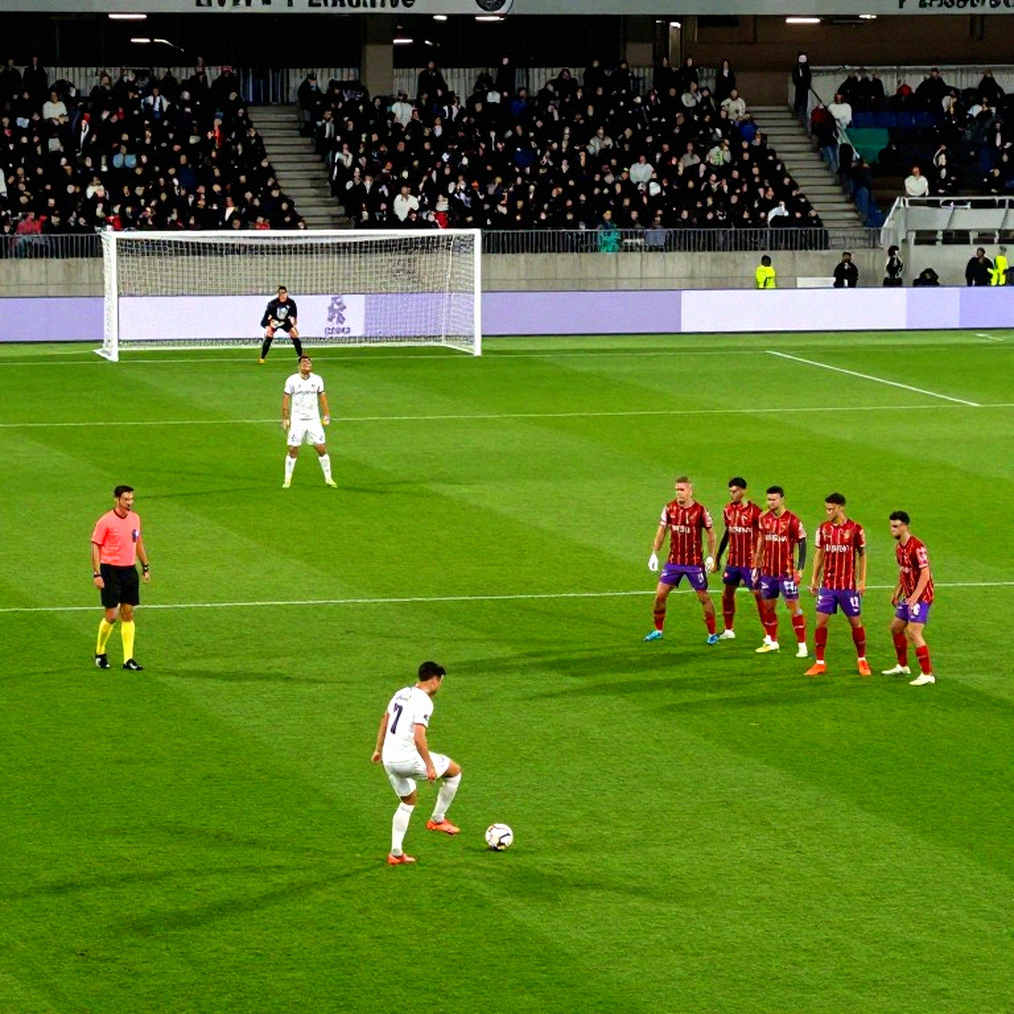 The Empty Report: When Football Is Decoded by a Blank Page