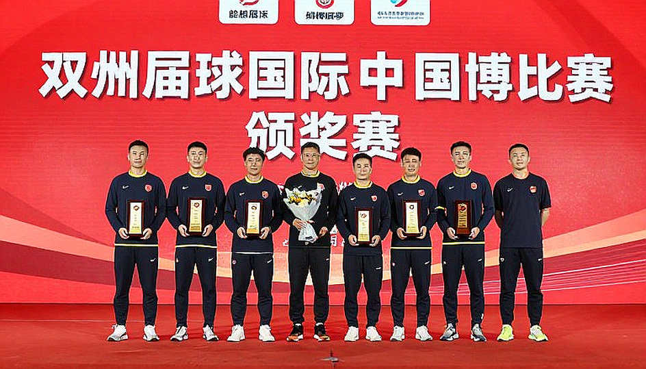 Tiger Cup 2026: Việt Nam 0-1 Singapore và đêm Hàng Đẫy không ngủ