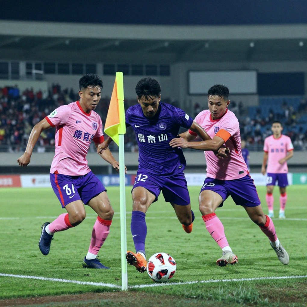 Ô trống trên bảng thống kê V.League: sai lầm khi đọc khoảng trắng thành sự an toàn Ô trống trên bảng thống kê V.League: sai lầm khi đọc khoảng trắng thành sự an toàn
