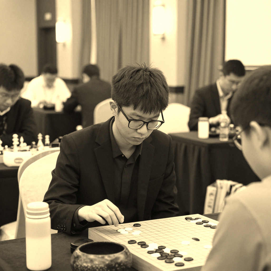 Scotch sau 25 năm: từ vũ khí của Kasparov tới bài kiểm tra vị trí cho người chơi 1...e5 Scotch sau 25 năm: từ vũ khí của Kasparov tới bài kiểm tra vị trí cho người chơi 1...e5