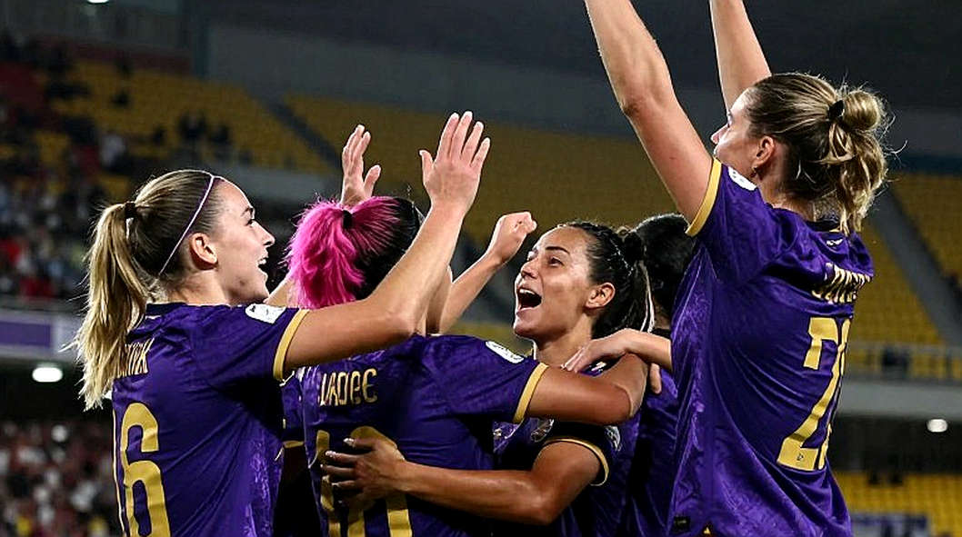Đọc lại 41 tấm thẻ đỏ V-League giữa kỳ chuyển nhượng: vị trí đứng của trọng tài viết trước bản án