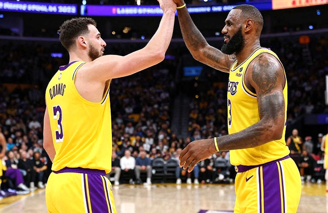 Real Madrid hạ Dubai 98-95 sau hiệp phụ, giành quyền gặp Olympiacos ở chung kết EuroLeague Super Cup