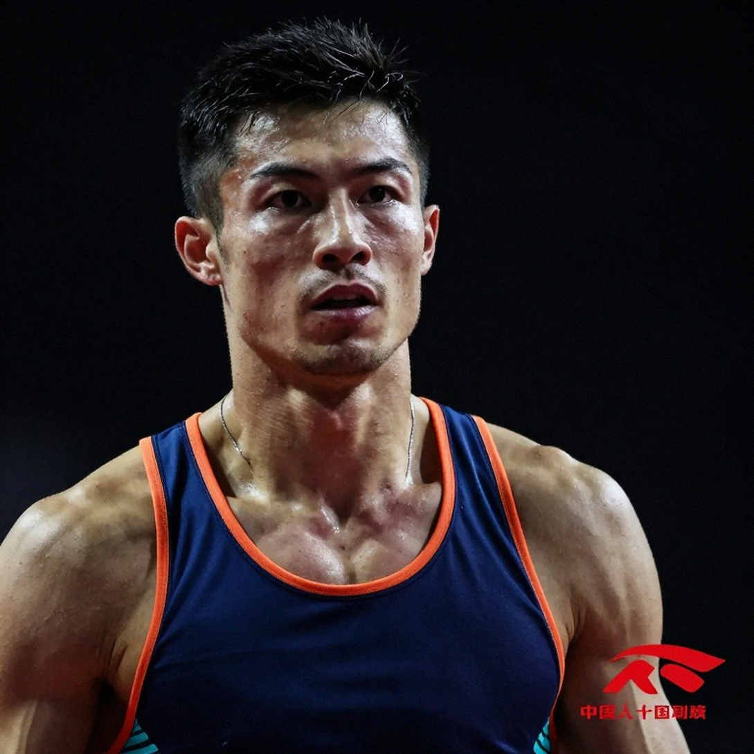 Chồng cõng vợ chạy đua tại Cần Giờ: Khi đường chạy trở thành sợi dây kết nối cộng đồng
