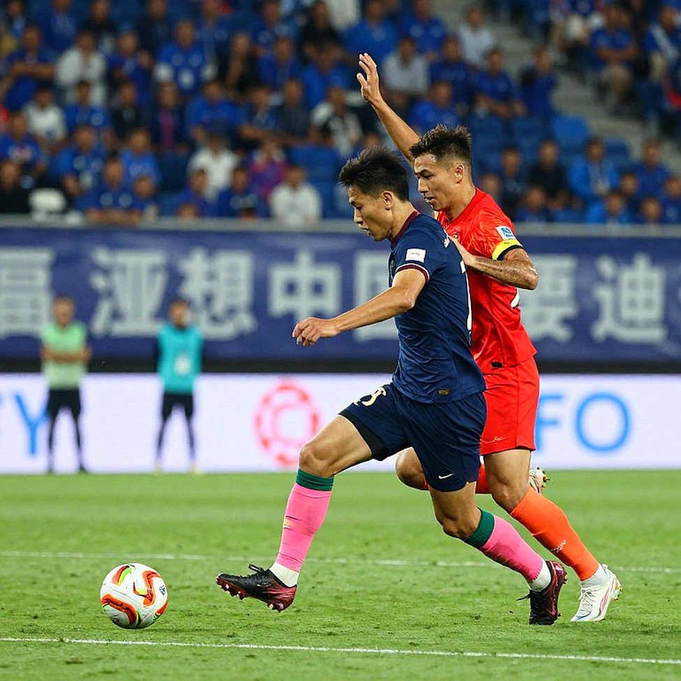 Chín lớp phân tích một thương vụ V.League: từ bảng tính đến điều khoản chìm Chín lớp phân tích một thương vụ V.League: từ bảng tính đến điều khoản chìm