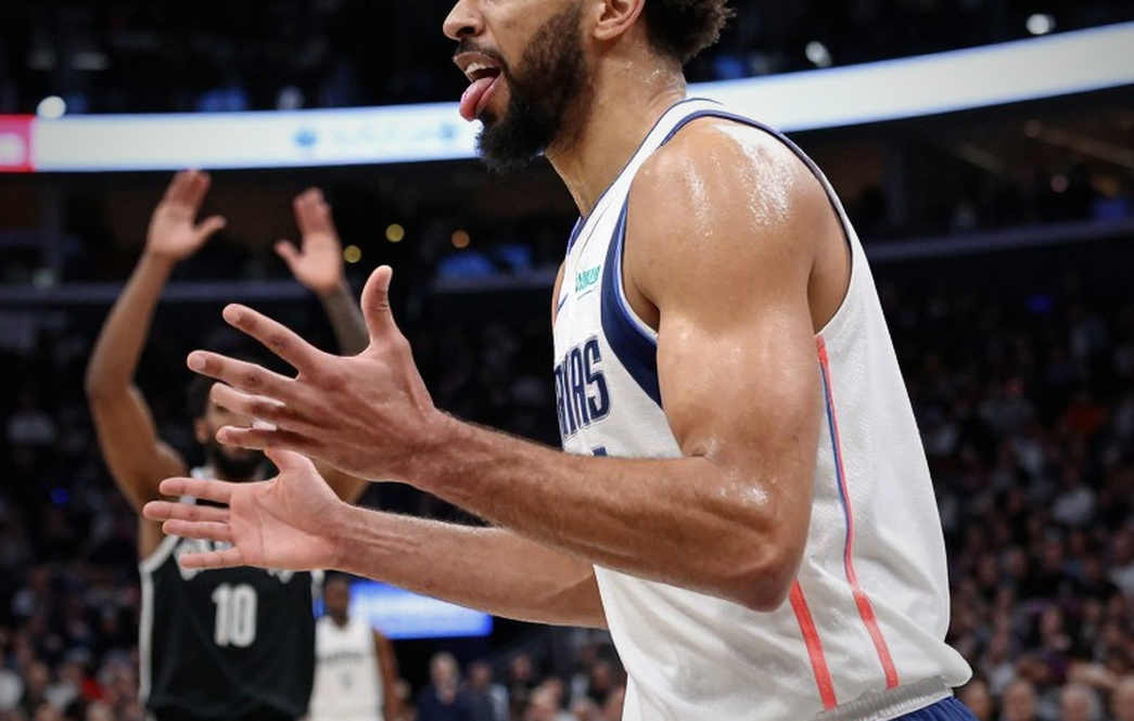 Pozzecco, the Defense, and the Applause That Hasn't Arrived Pozzecco, the Defense, and the Applause That Hasn't Arrived