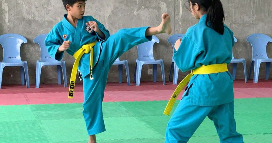Cái chết của một 'ông trùm' quyền anh và bản án lao động bị chôn vùi