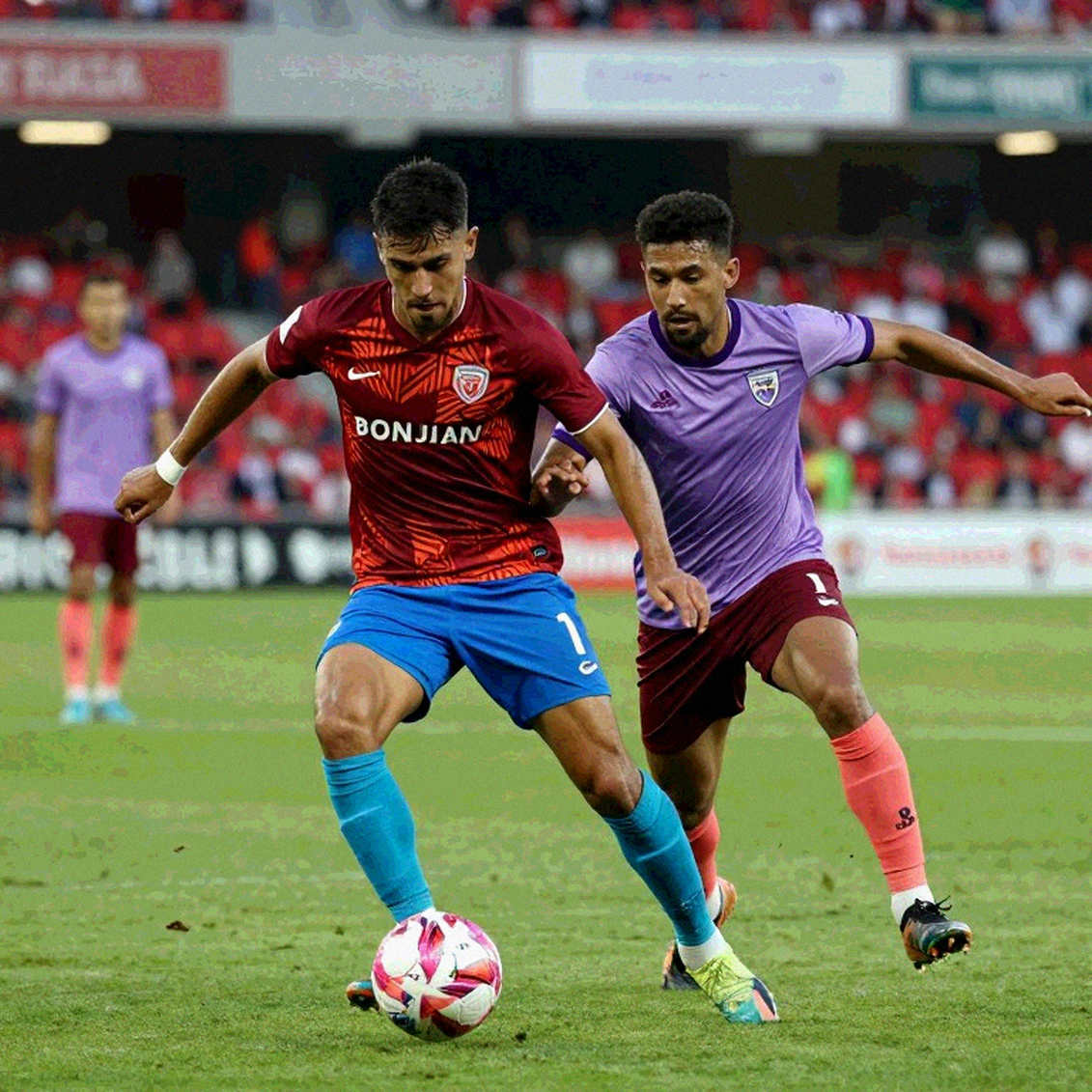 Kỳ chuyển nhượng V.League: cuốn sổ không có cột giá