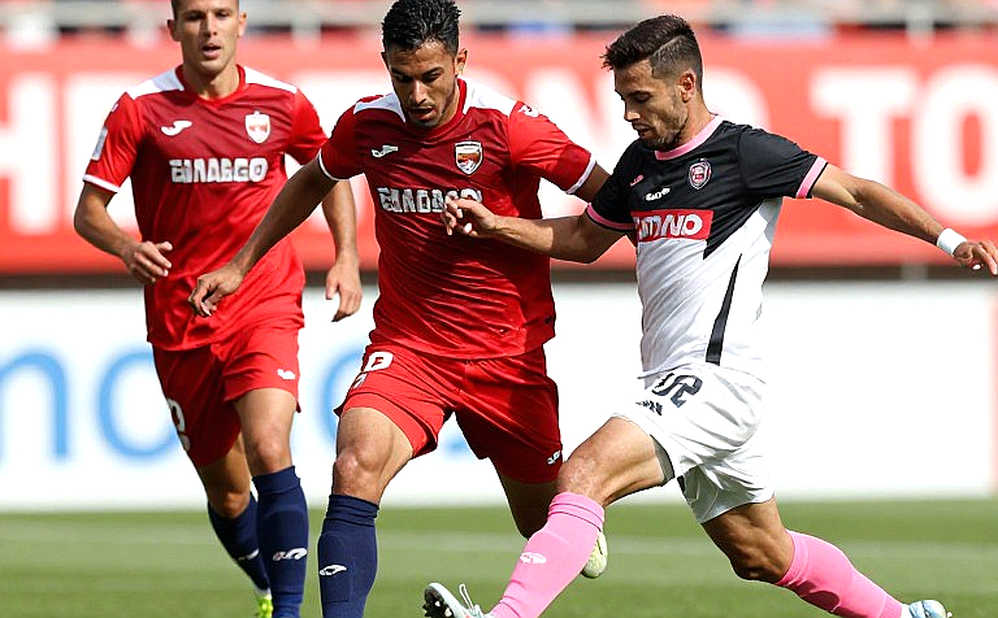 Kỳ chuyển nhượng V.League và bài học từ một hồ sơ trống: nhà phân tích giỏi là người biết dừng lại